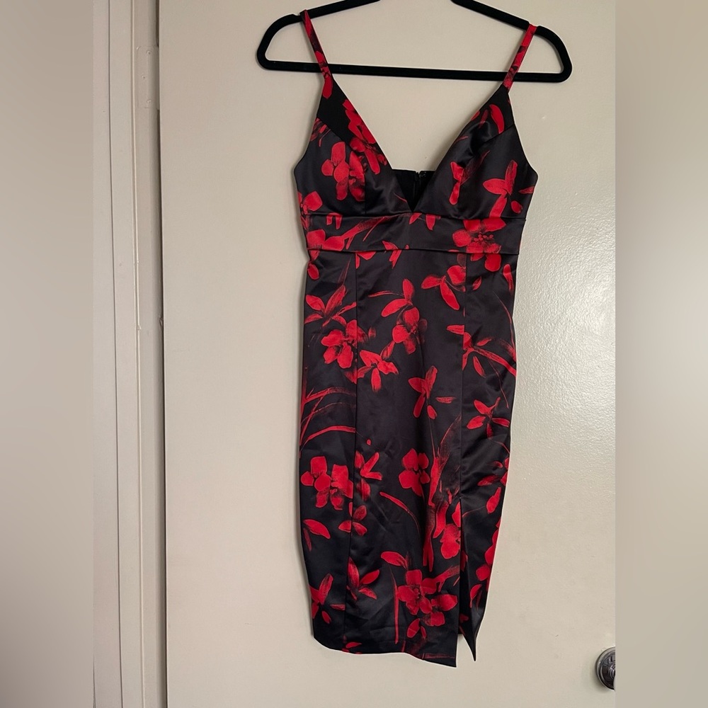 Guess Black and Red Floral w/ Slit sz 0